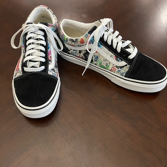 VANS Women’s Size 9 1/2 Black and White Graphic Sneakers - Picture 7 of 8